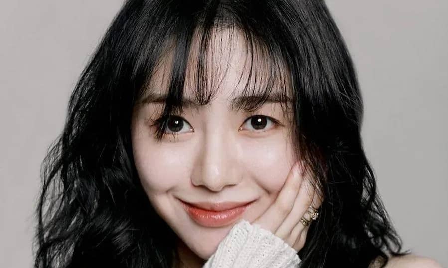 Колишня учасниця AOA Mina відновлює діяльність на інтернет-платформах