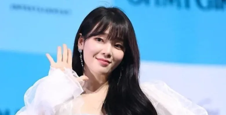 Seunghee з Oh My Girl звертає увагу на культуру вітання серед айдолів, викликаючи дискусію